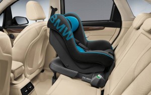 BMW Série 2 Active Tourer 2014 fixation siège enfant (Voiture de Fonction)